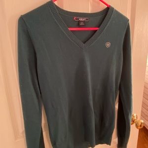 Ariat v-neck sweater size M